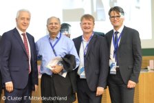 (v.l.n.r).:  Ministerpräsident des Freistaates Sachsen, Stanislaw Tillich; Turing-Preisträger Raj Reddy; Professor Schönefeld (Vorstandsmitglied Silicon Saxony e.V.); Ingo Schöbe (Vorsitzender des Vorstandes des Cluster IT Mitteldeutschland)